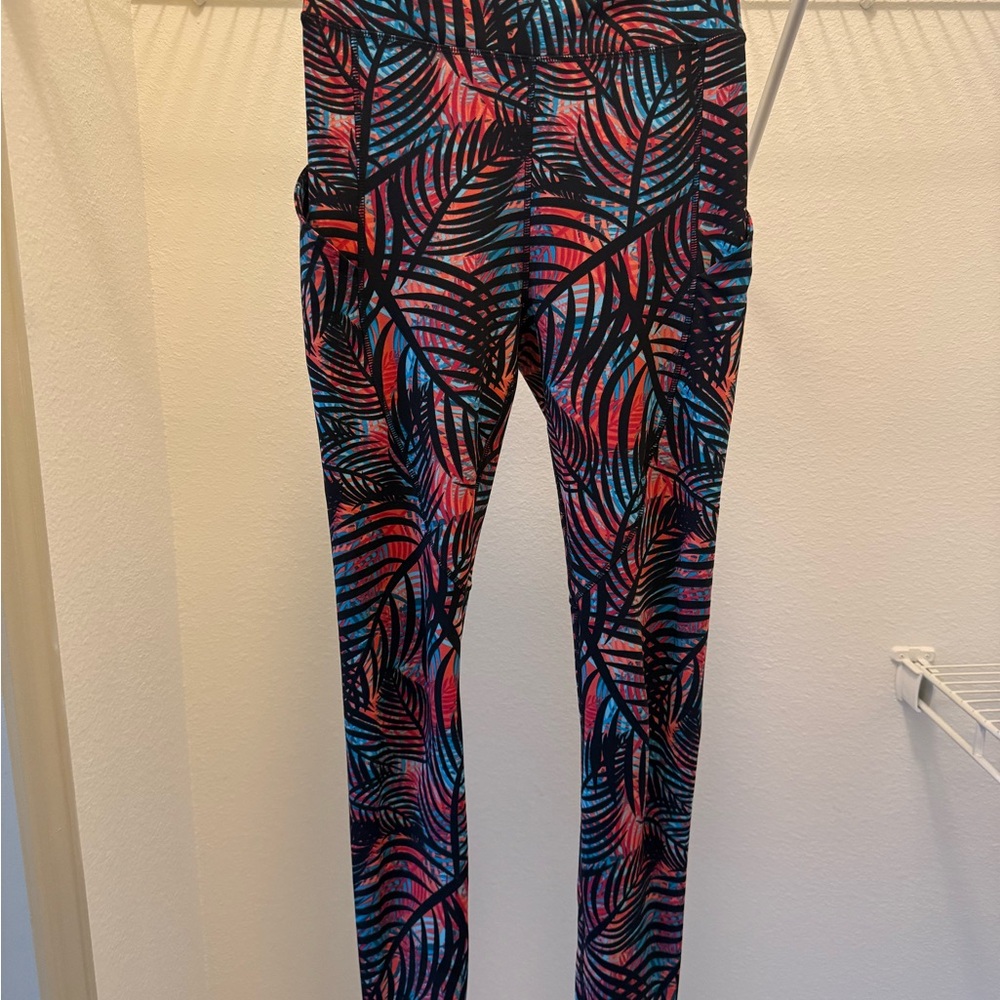 POP Fit Coral and Turquoise Geometric Athletic Leggings